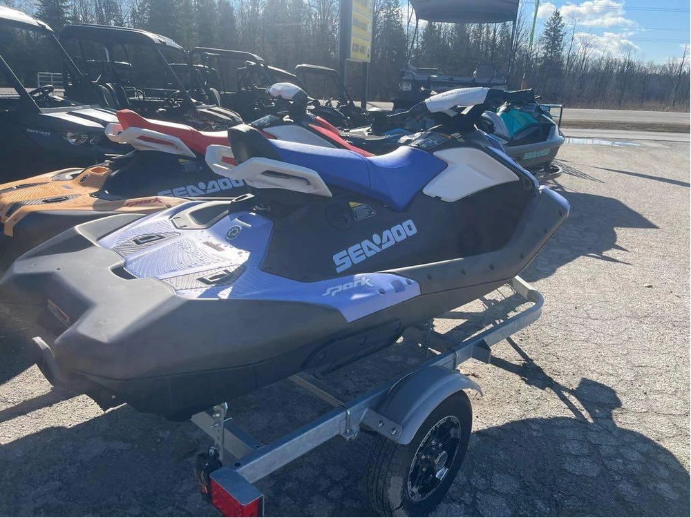 2026 Sea-doo Spark For 3 With Convenience Pkg alt
