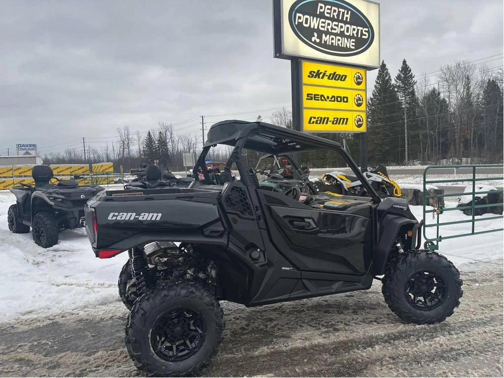 2026 Can-am Commander Xt 700 alt