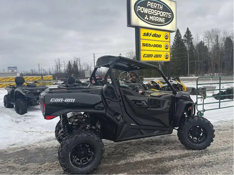 Can-Am COMMANDER XT 700 2026