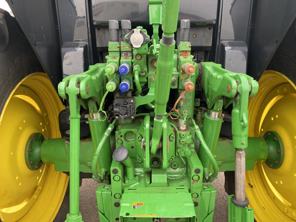 John Deere 6110m 2023 alt