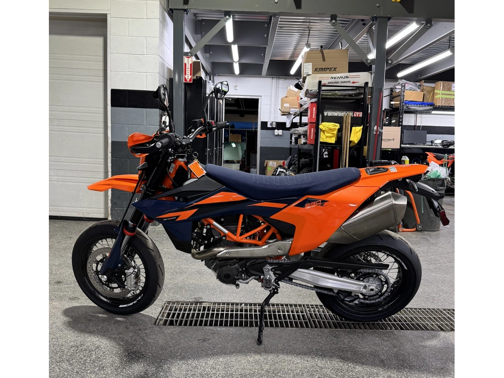 2026 Ktm 690 Smc R alt