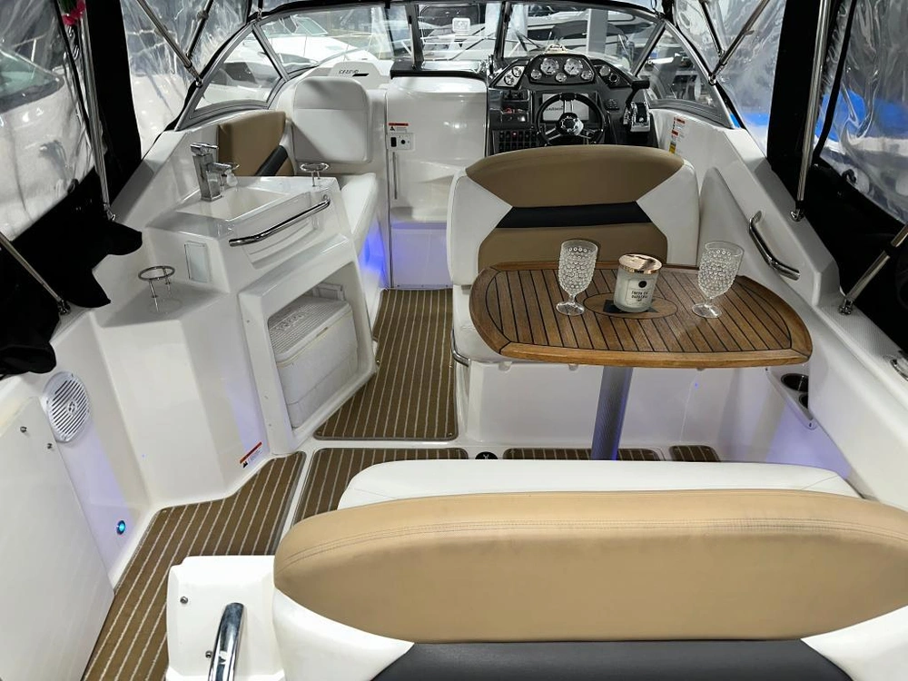 Larson Cabrio 265 2013 alt