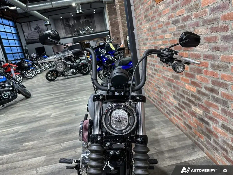 2025 Harley-Davidson FXBB - Street Bob® thumbnail 16