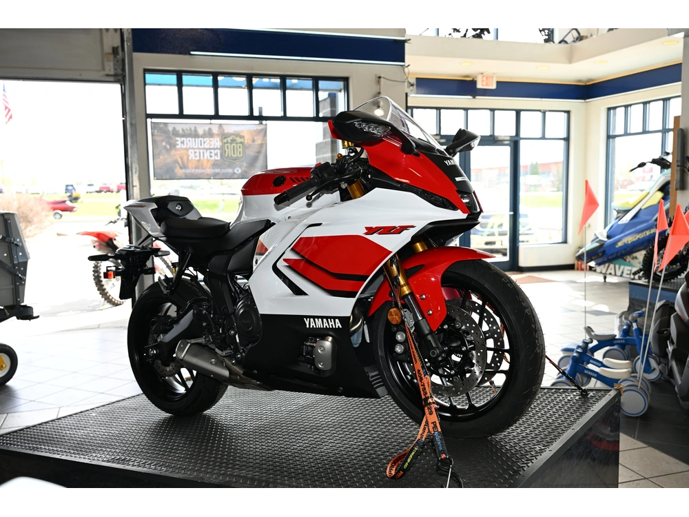 2026 Yamaha Yzf-r7 70th Anniversary Edition alt