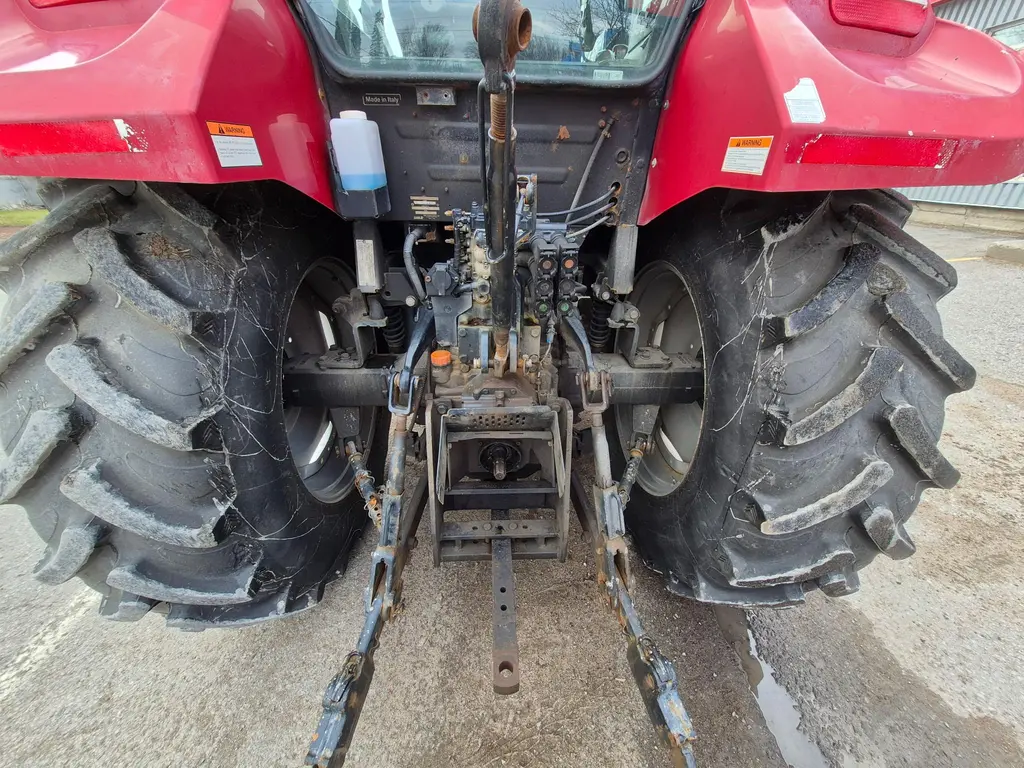 Case IH Farmall 115U 2017