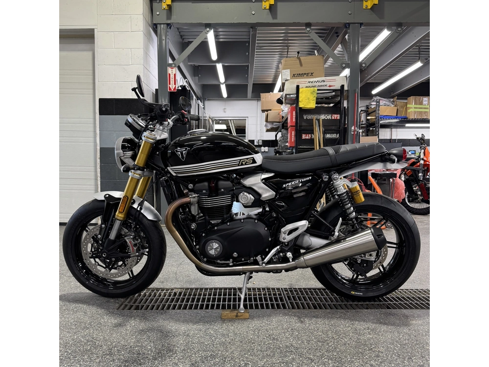 Triumph Speed Twin 1200 Rs 2026 alt