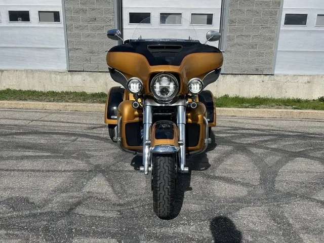 Harley-Davidson FLHTCUTG Tri Glide UltraFLHTCUTG 2023