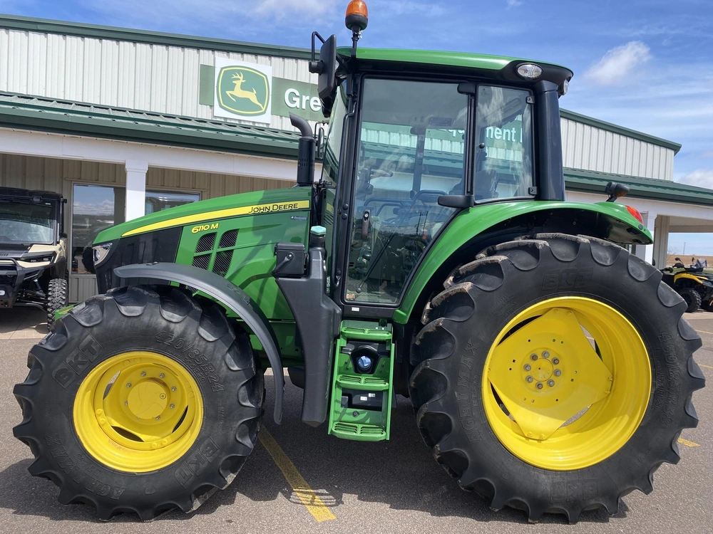 John Deere 6110m 2023 alt
