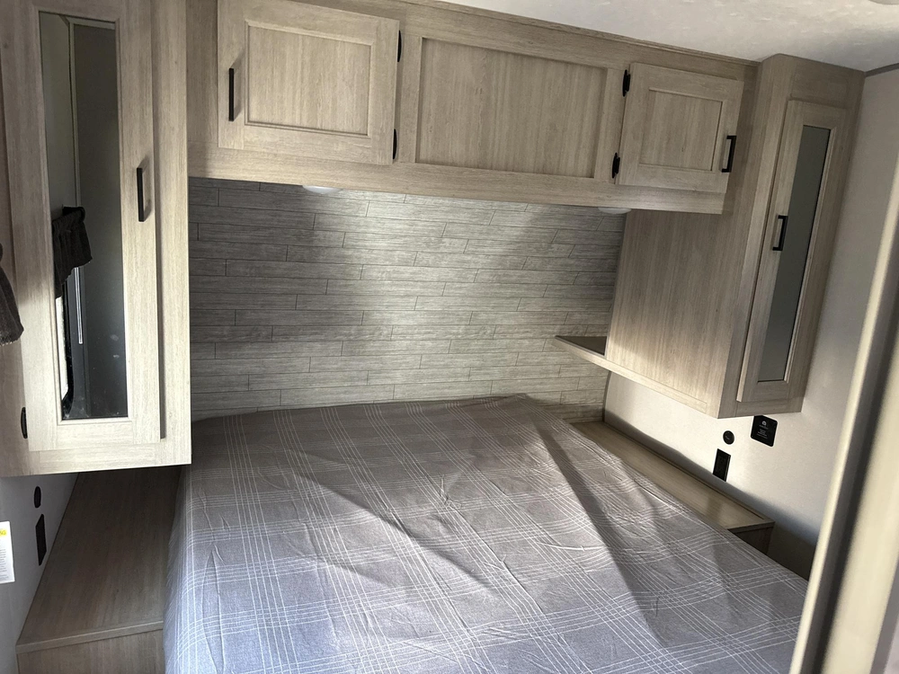 2026 Forest River Aurora 28bhs alt