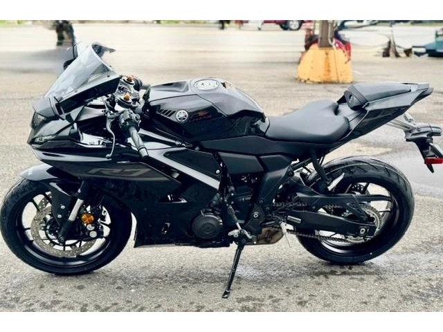 Yamaha Yzf-r7 2026 alt