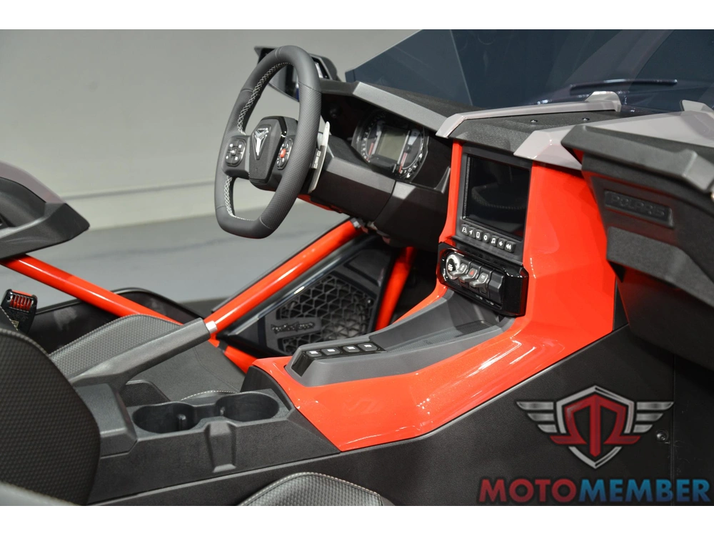 2026 Slingshot R Autodrive alt