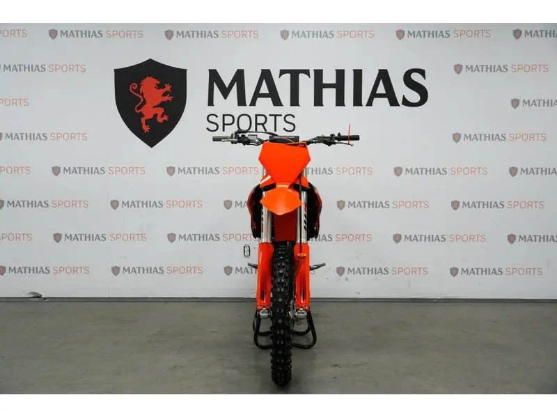 2025 KTM 250 SX-F thumbnail 3