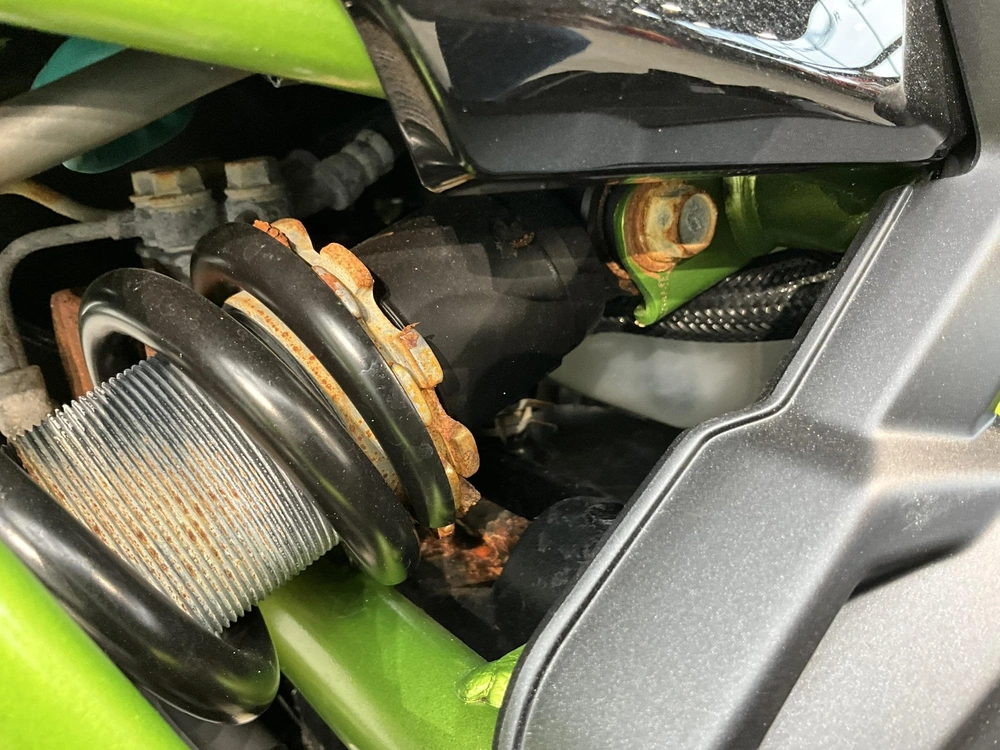 2022 Kawasaki Zr900 Se alt