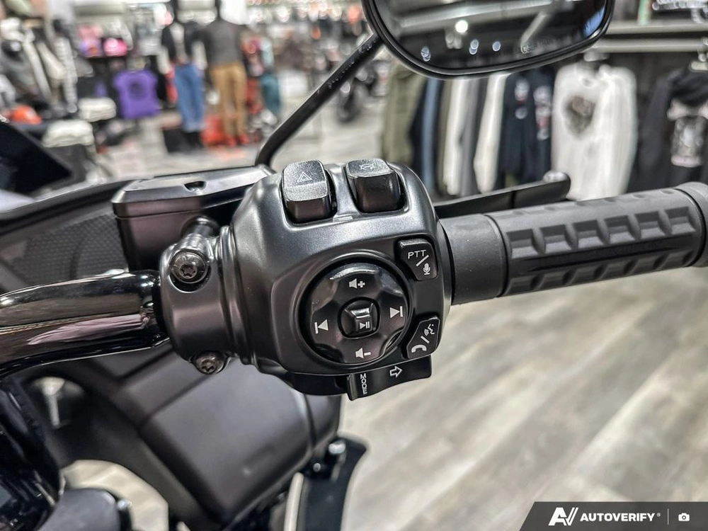 2026 Harley-davidson Road Glide alt