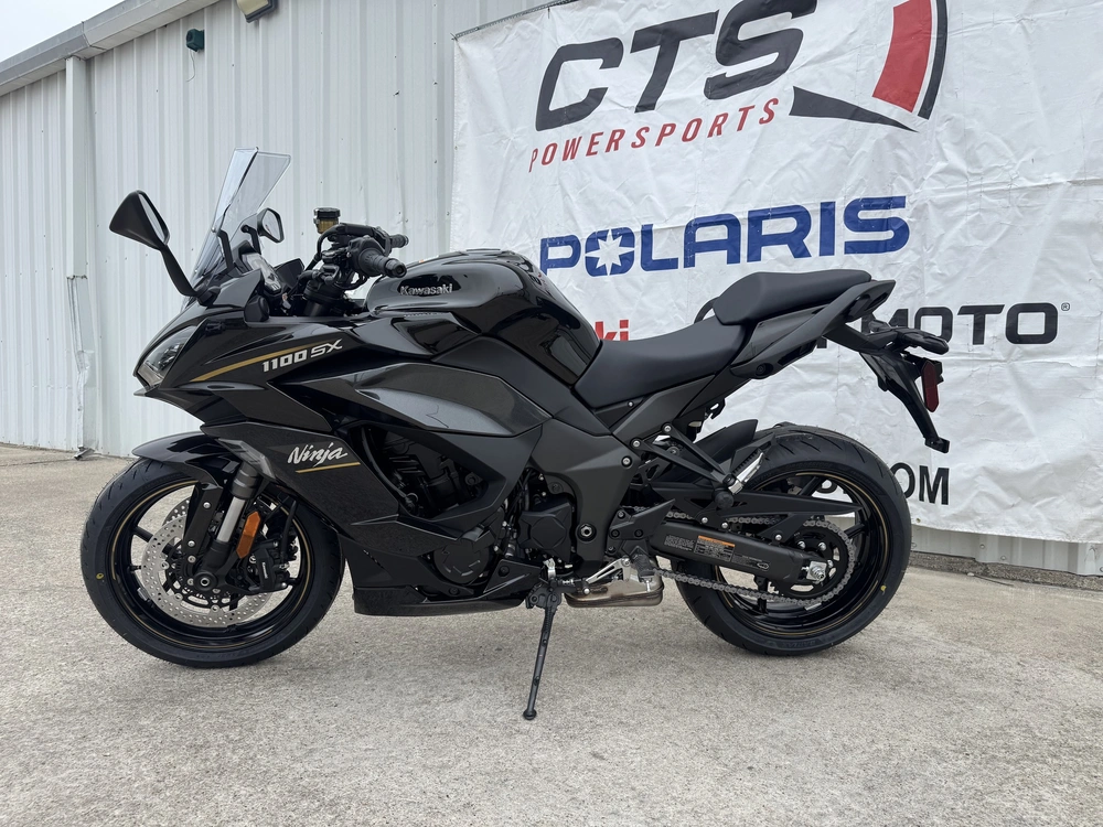 2026 Kawasaki Ninja 1100sx alt