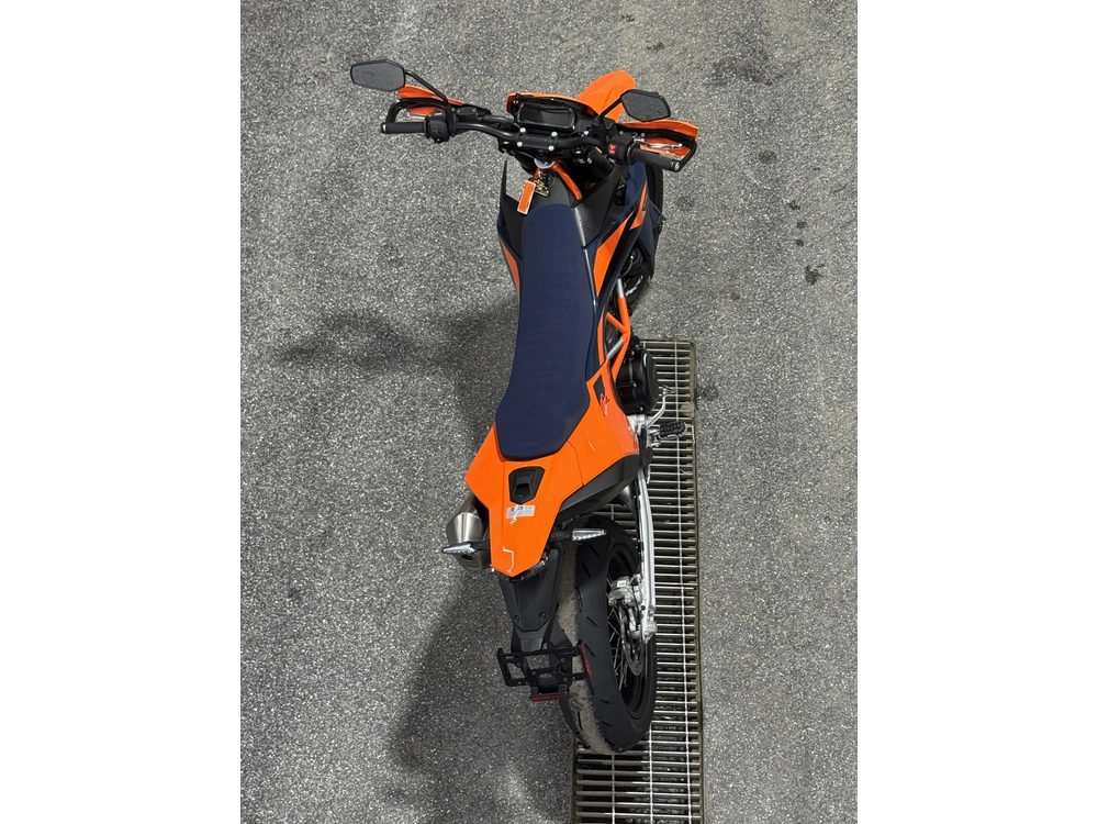 2026 Ktm 690 Smc R alt