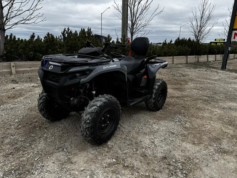 Can-Am OUTLANDER MAX DPS 700 2026