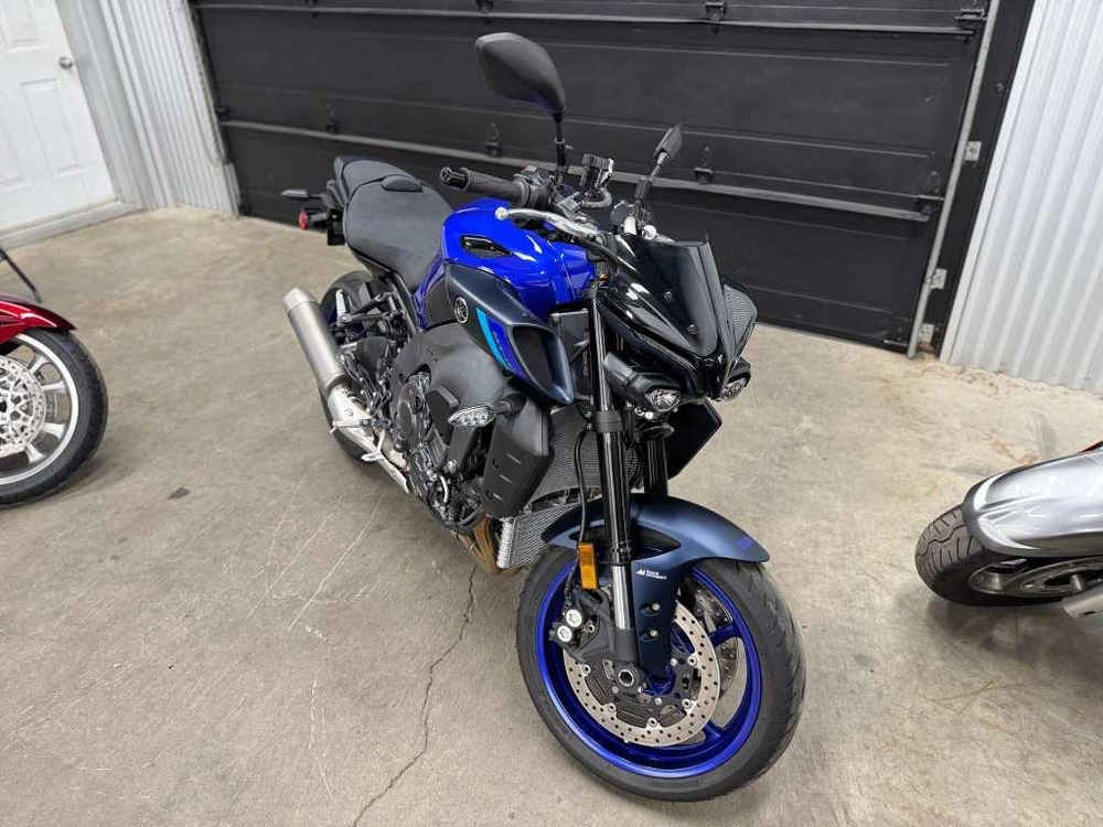 2025 Yamaha Mt-10 alt