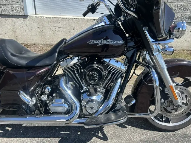 2011 Harley-Davidson Street GlideFLHX