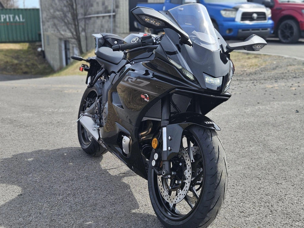 Yamaha Yamaha R7 2026 alt