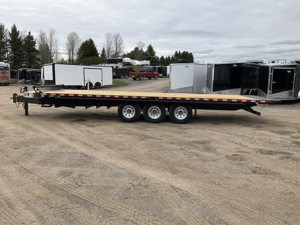 2026 Canada Trailers 8.5x26 10.5 Ton Hydraulic Tilt Trailer alt