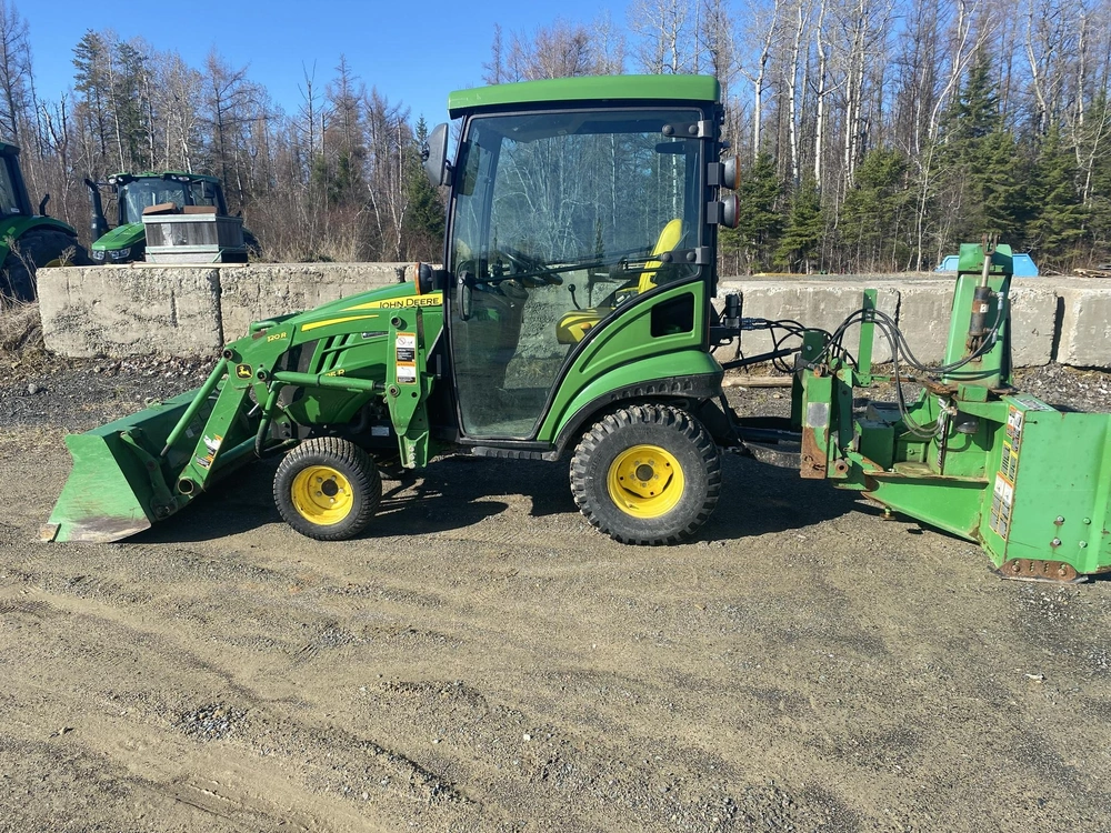 2021 John Deere 1025r alt
