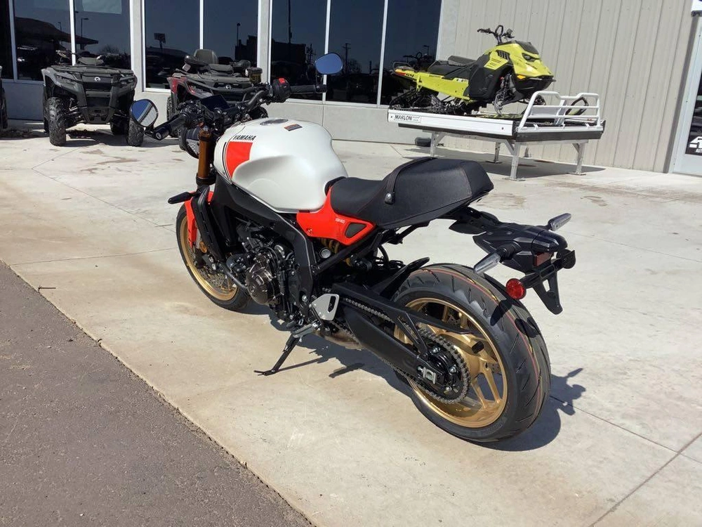 2026 Yamaha Xsr900 alt