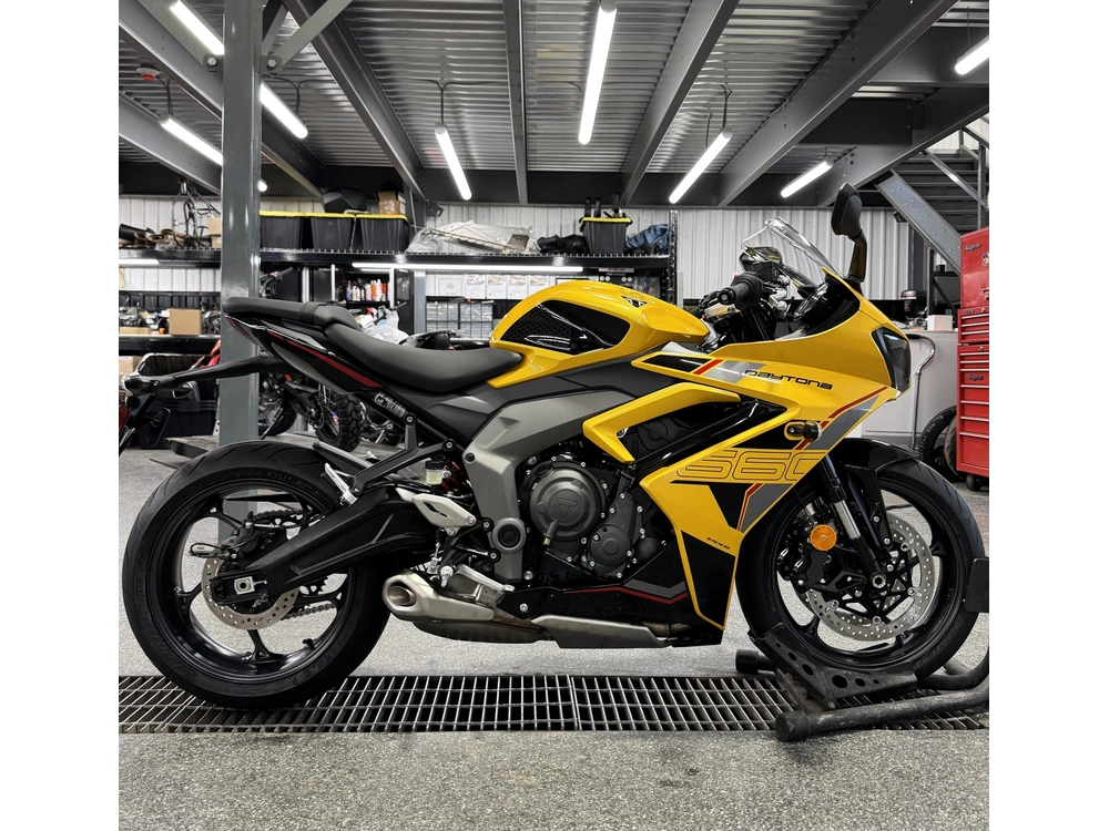 Triumph Daytona 660 Jaune 2026 alt