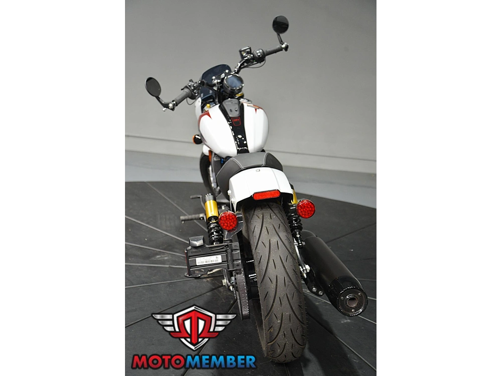 2025 Indian Motorcycle 101 Scout Ghost White Metallic With Graphics alt
