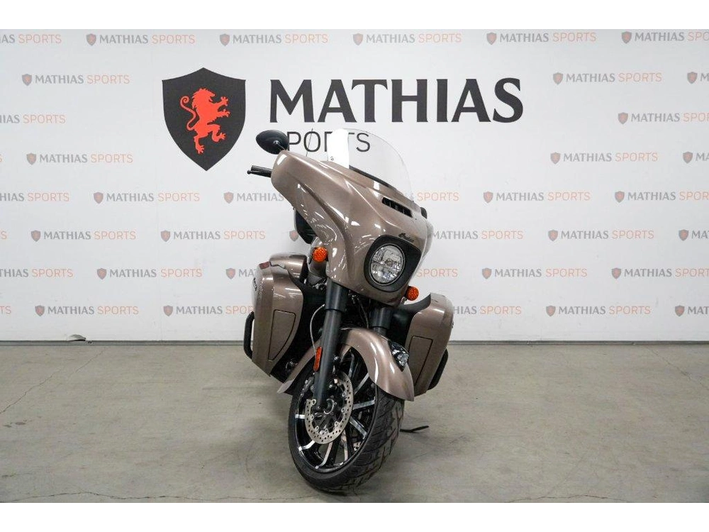 Indian Motorcycle Roadmaster Dark Horse 2022 alt