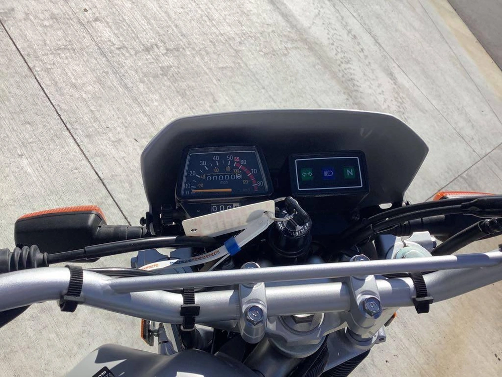 2025 Yamaha Tw 200 alt