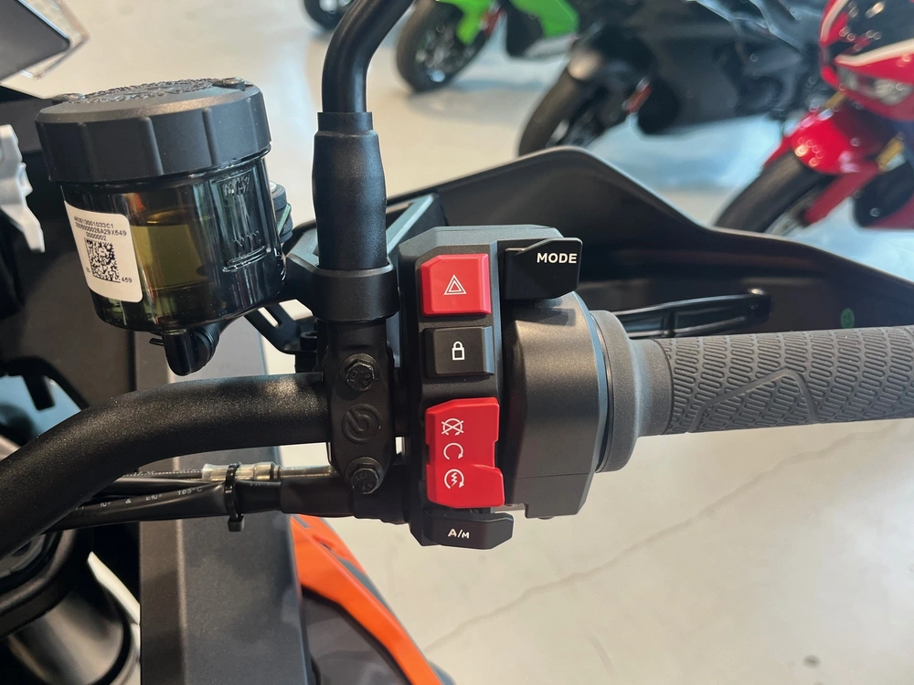 2027 Ktm 1390 Super Adventure S Evo alt