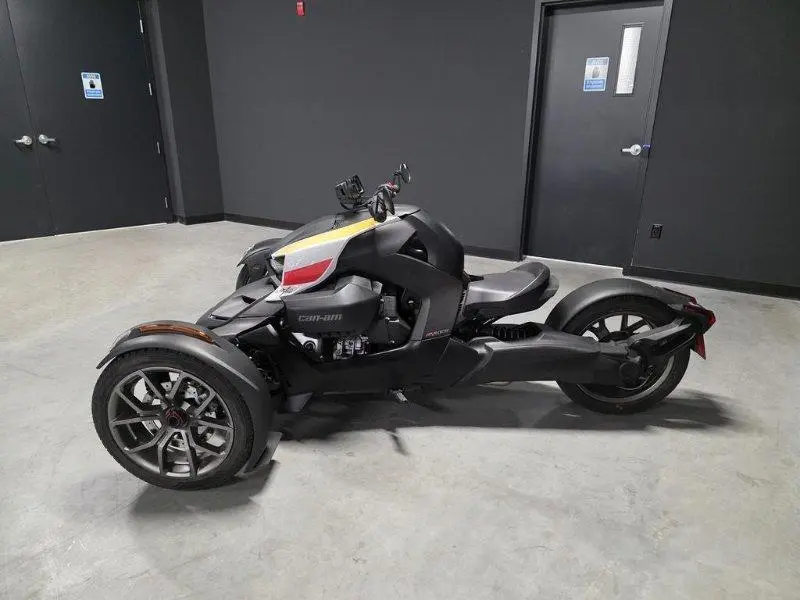 2024 Can-Am Ryker 900 ACE thumbnail 6