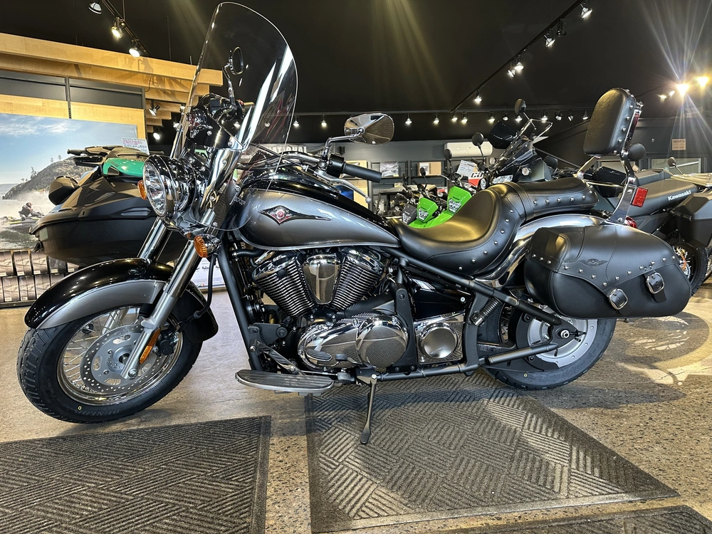 2026 Kawasaki Vulcan 900 Classic Lt alt