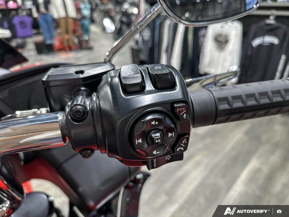 2026 Harley-davidson Road Glide alt