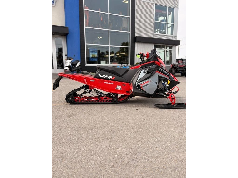 Polaris 850 Indy Vr1 137 2025 alt