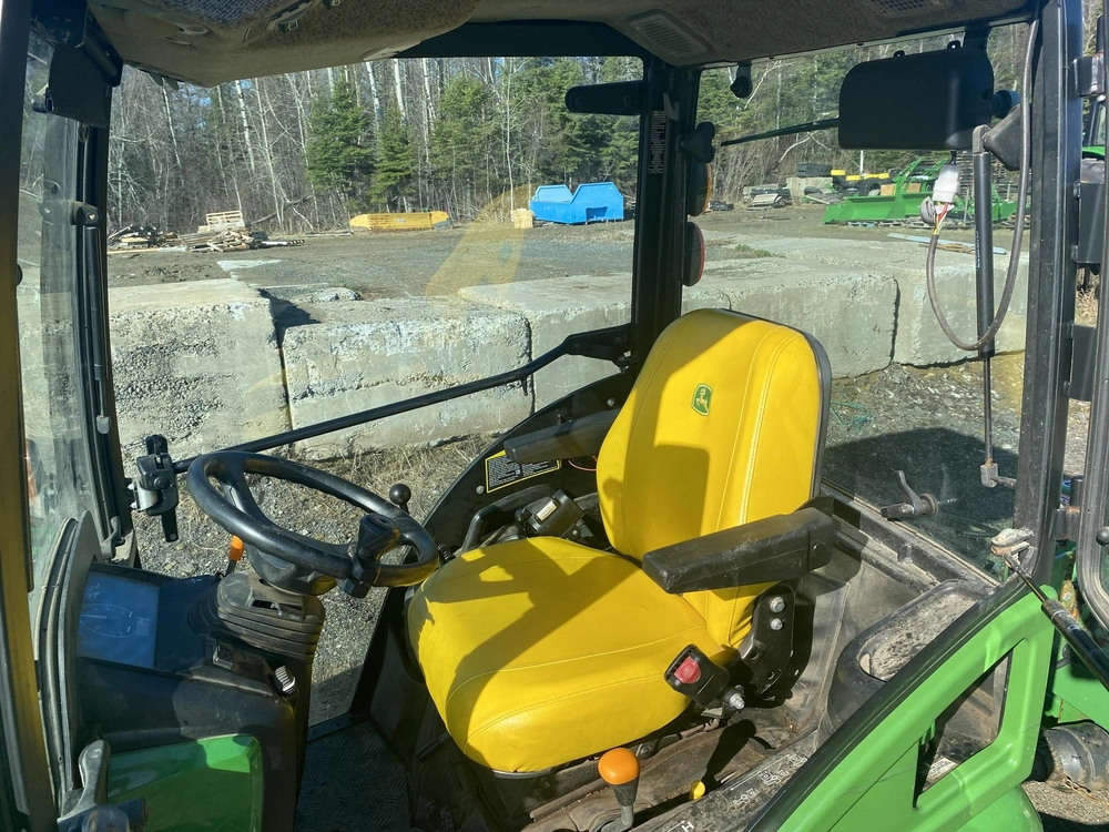 2021 John Deere 1025r alt