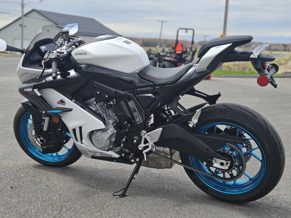 Cfmoto Cfmoto 675 Ss 2026 alt