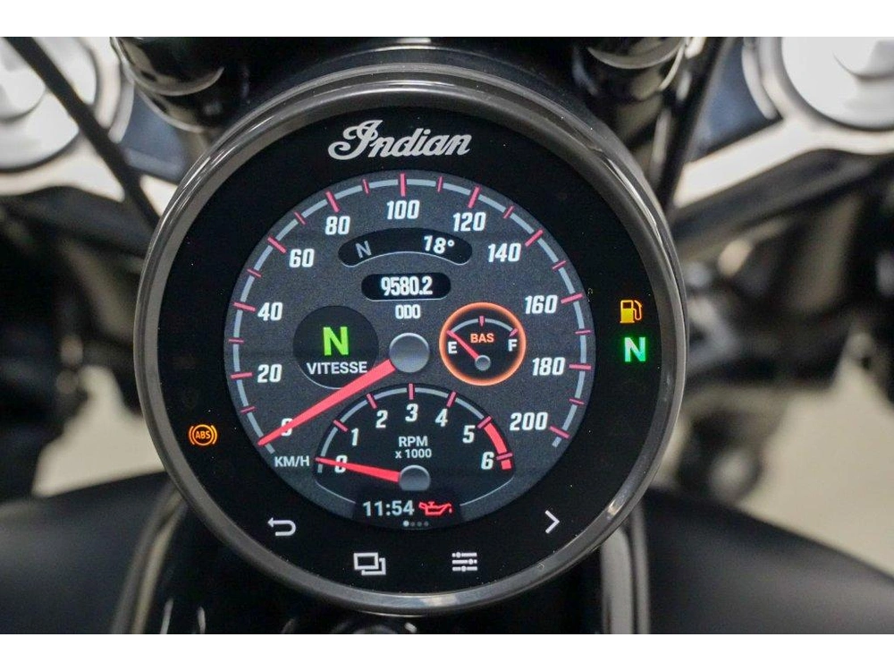 2023 Indian Motorcycle Sport Chief Dark Horse alt