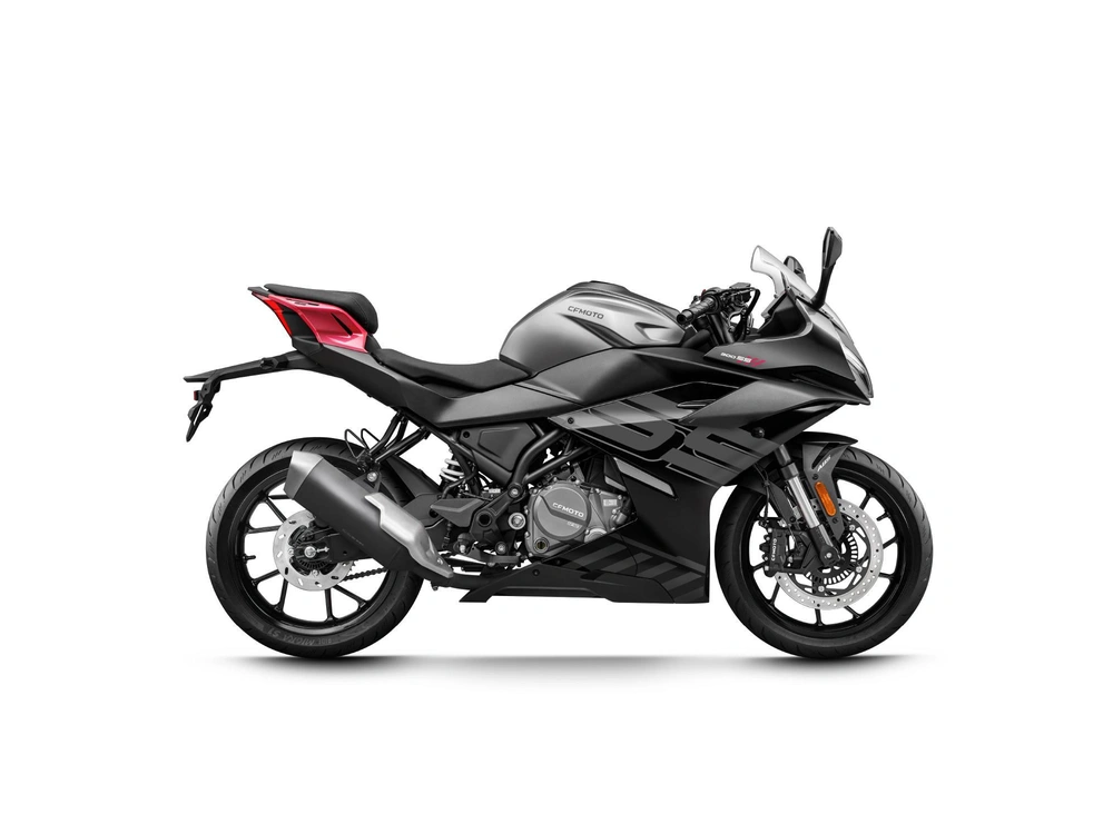 2026 Cfmoto 300ss alt