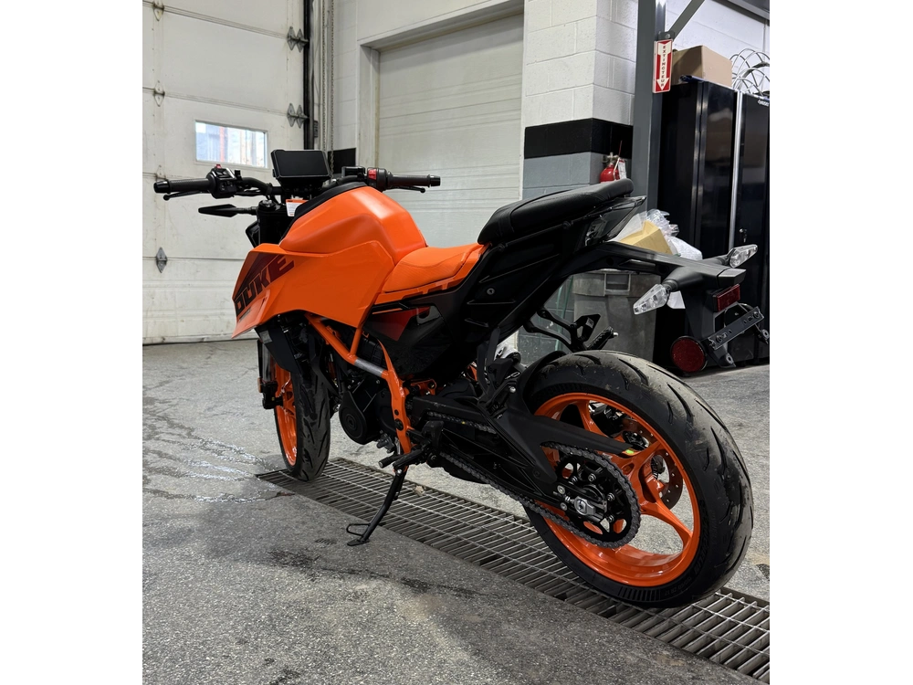 2024 Ktm 390 Duke alt