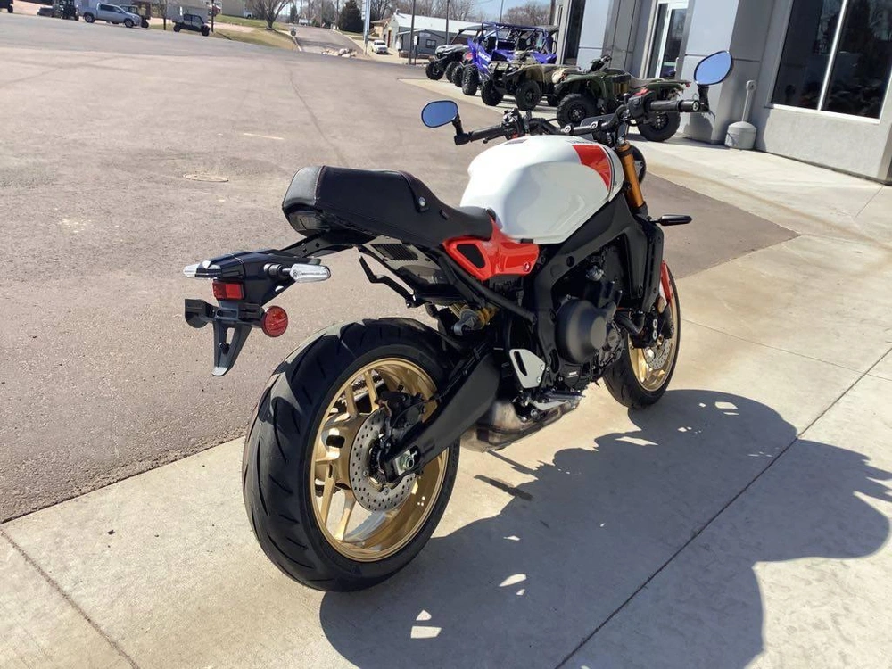 2026 Yamaha Xsr900 alt