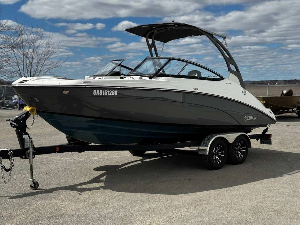 2022 Yamaha 212se alt