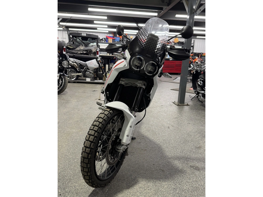 2023 Ducati Desert X alt