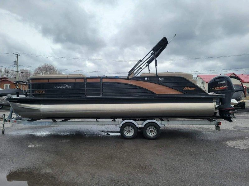 2019 Bennington Marine R 23 Fastback 3 Tubes / Vf150 alt