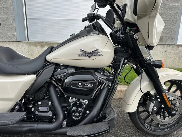 Harley-Davidson FREEWHEELER FLRT 2023