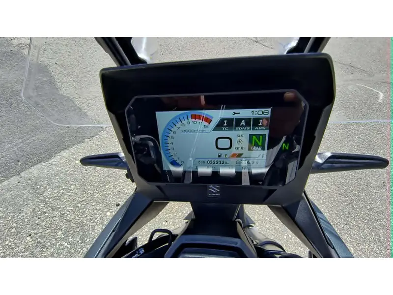 2024 Suzuki V-STROM 800 thumbnail 9