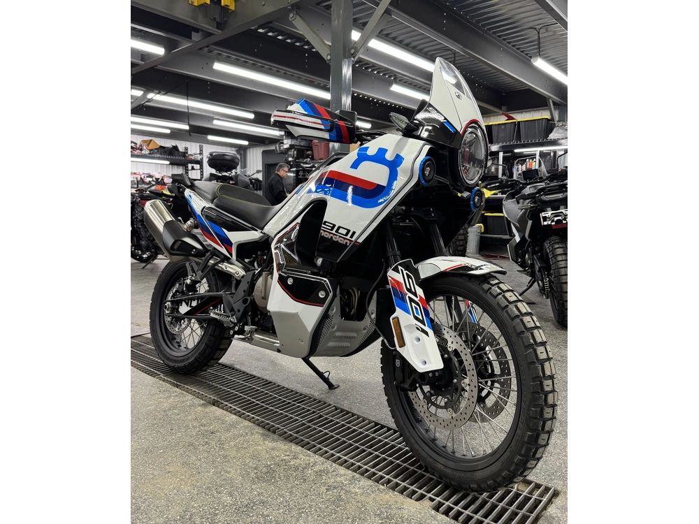Husqvarna Norden 901 2025 alt