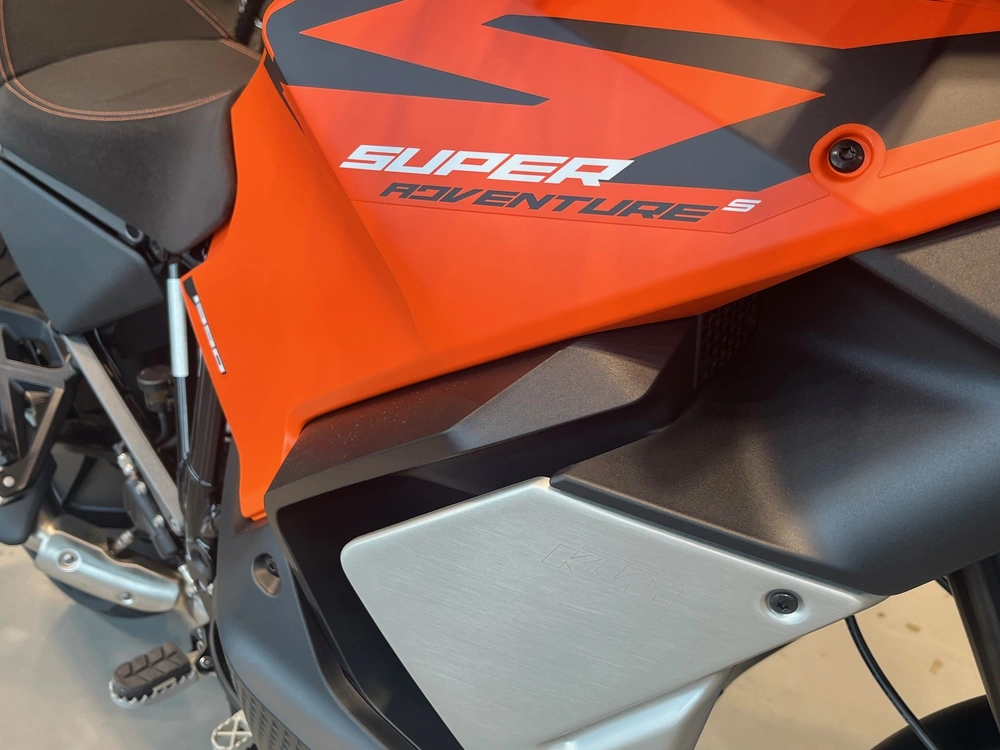 2027 Ktm 1390 Super Adventure S Evo alt