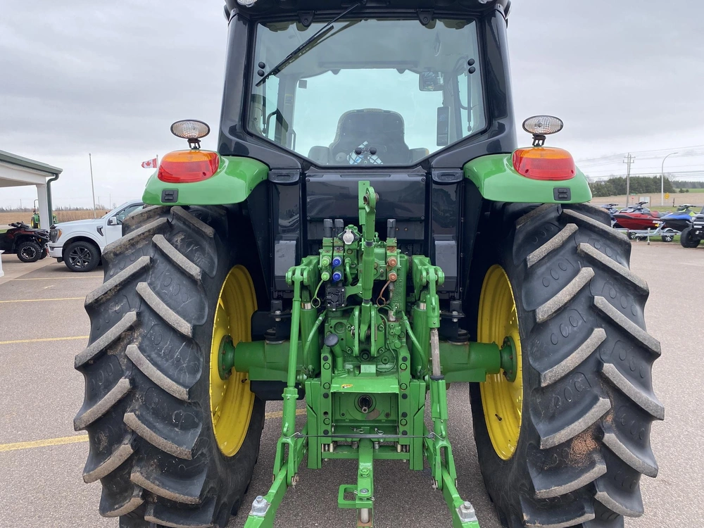 John Deere 6110m 2023 alt